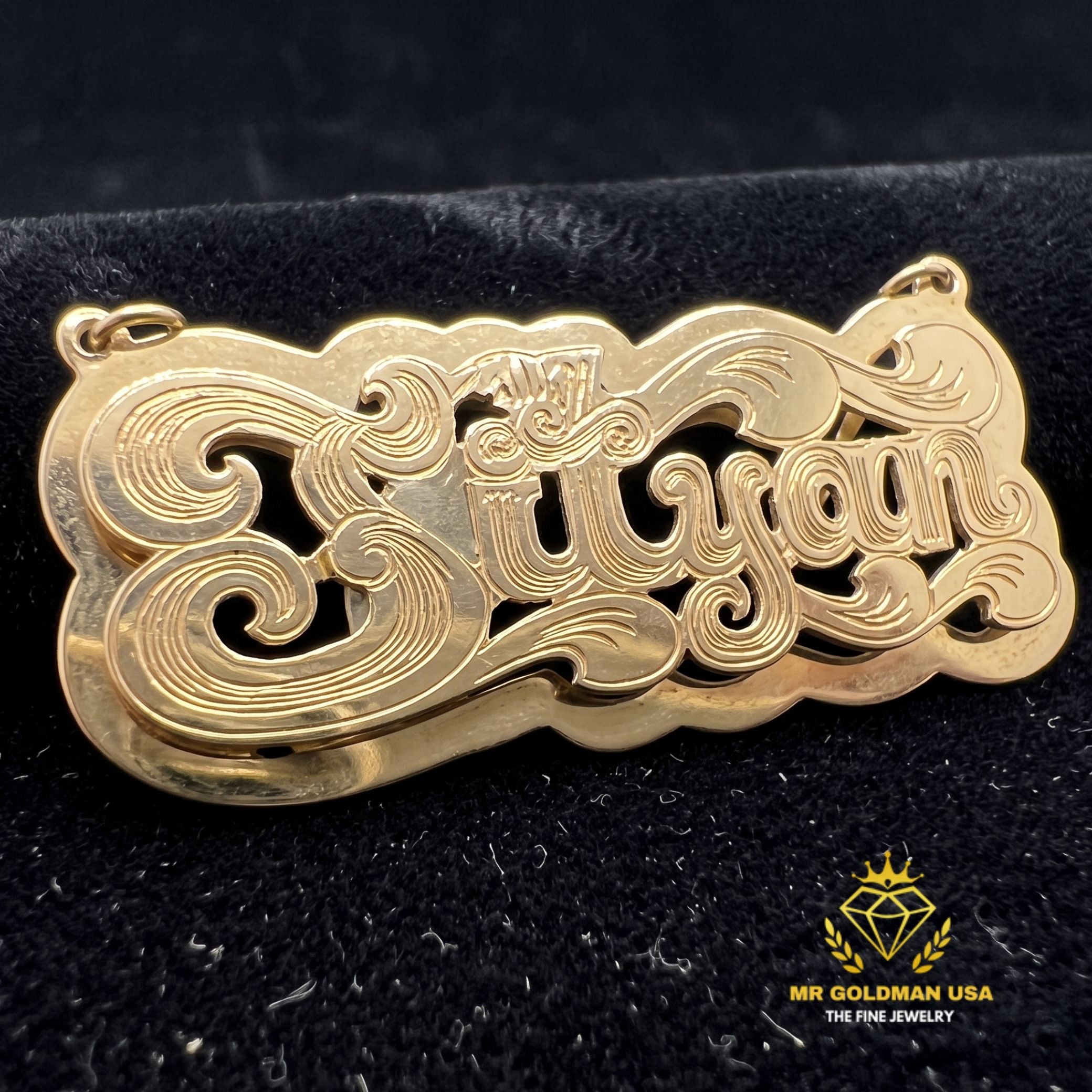 Personalized 10K Gold Shadow-Background Nameplate Pendant – Style 5054 Large