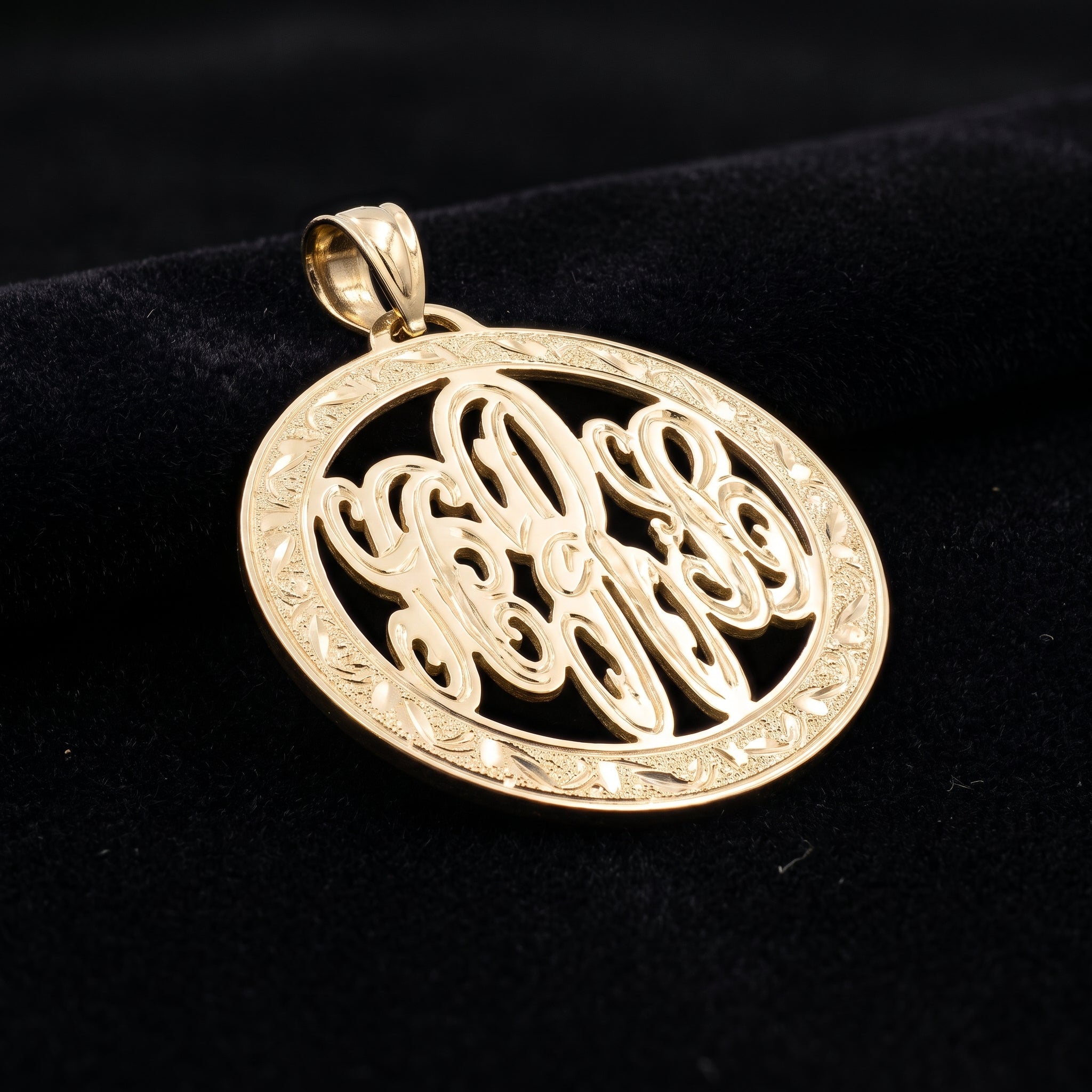 Custom 10K Yellow Gold Initial or Name Medallion – Style 6001