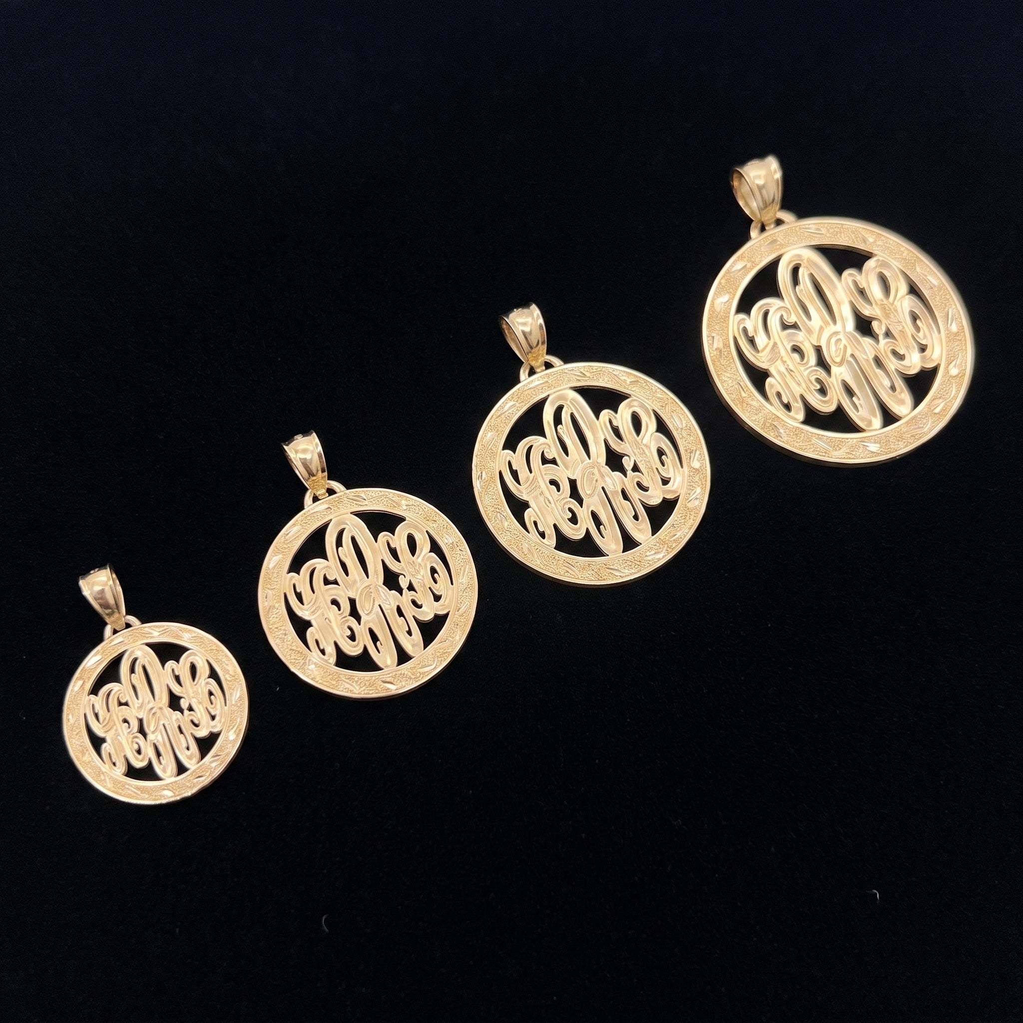 Custom 10K Yellow Gold Initial or Name Medallion – Style 6001