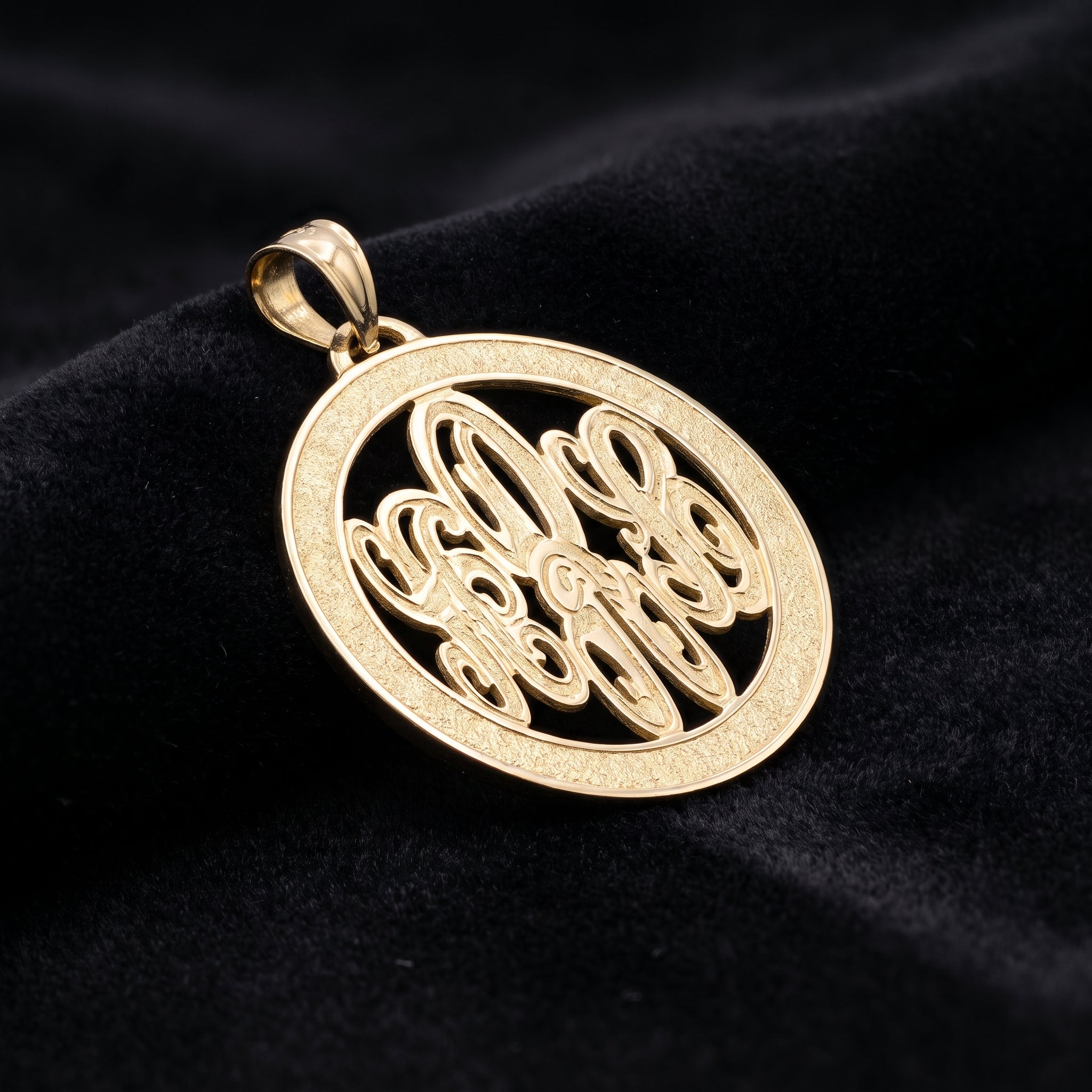 Custom 10K Yellow Gold Initial or Name Medallion – Style 6001
